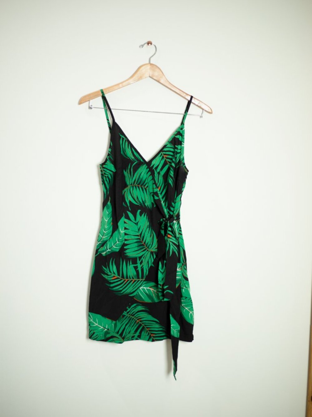 Tropical Dress Black Green V Neck Sz M | SHEIN